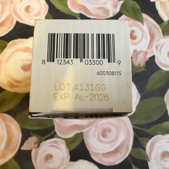 Drunk Elephant Umbra Mineral Cream SPF 30 Tinted Face Sunscreen - Picture 14 of 16